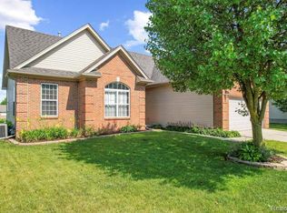 70298 Sunny Brook Ln, Richmond, MI