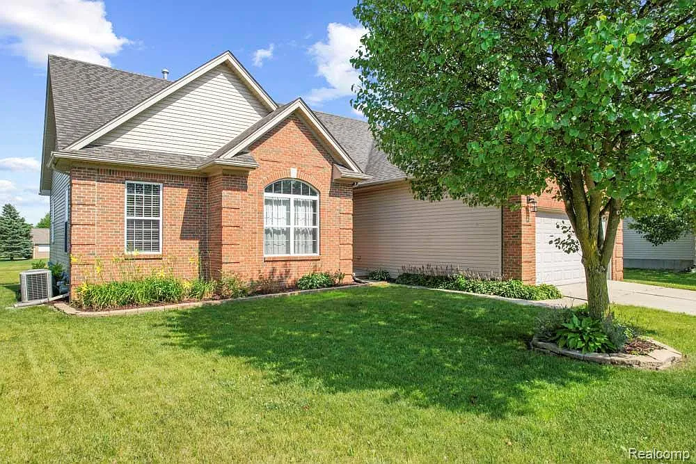 70298 Sunny Brook Ln photo 1