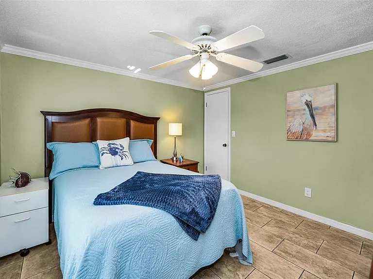 1000 Crane Ct — Photo 34