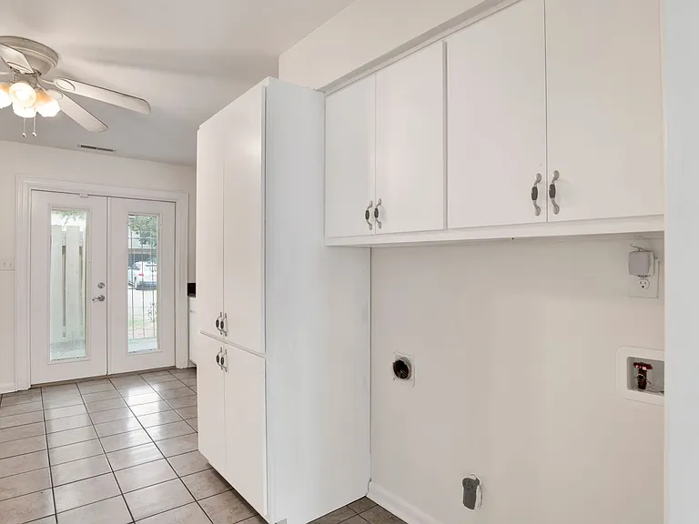 4707 Huron Dr — Photo 13