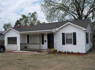 1016 Grand Terrace Dr, Chickasha, OK 73018