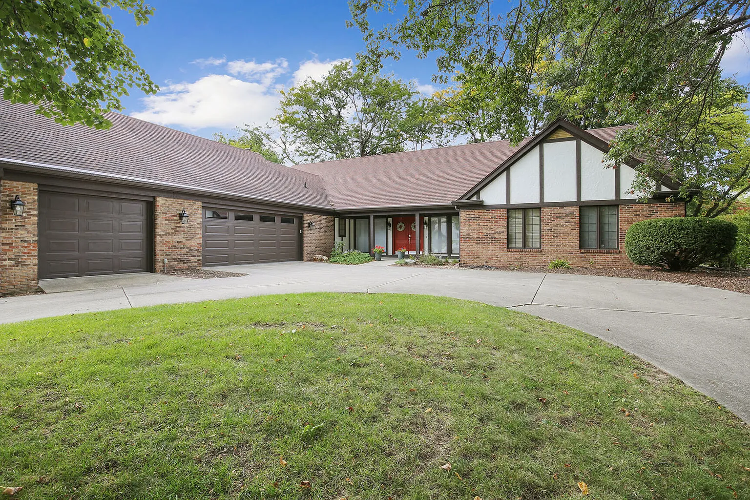 1901 Trout Valley Dr photo 1