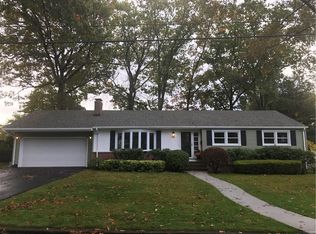 34 W Bel Air Rd, Cranston, RI 02920