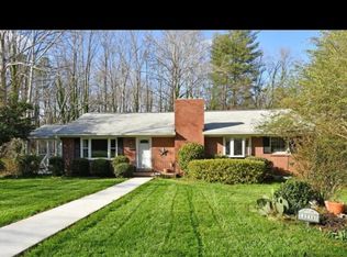 3233 Paddington Ln, Winston Salem, NC 27106