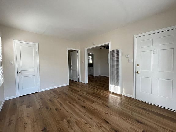 2nd image of 4827 Eagle Rock Blvd