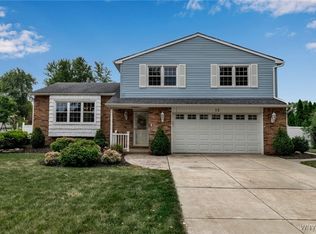 16 Squirrel Run, Lancaster, NY 14086