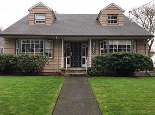 7524 SE Reed College Pl, Portland, OR 97202