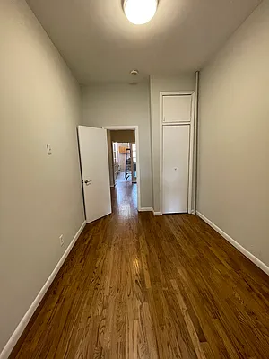 Rented by New York Realty Minimax Inc | media 10