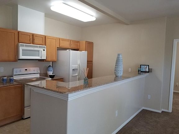 5th image of 4200 E Commerce Way Unit 1513