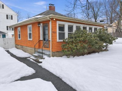 469 Loring Ave, Salem, MA, 01970