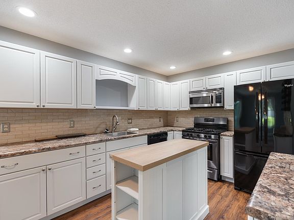 5th image of 800 E Arthur St #1A