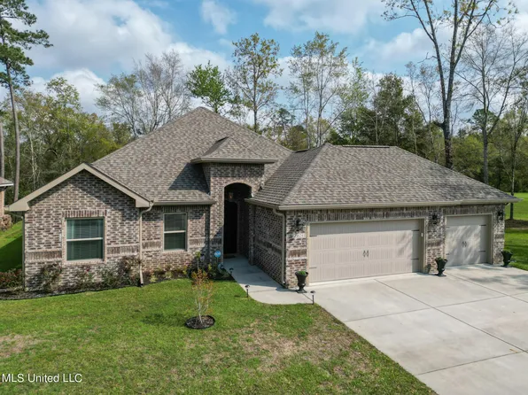 24624 Oak Island Dr, Pass Christian, MS 39571