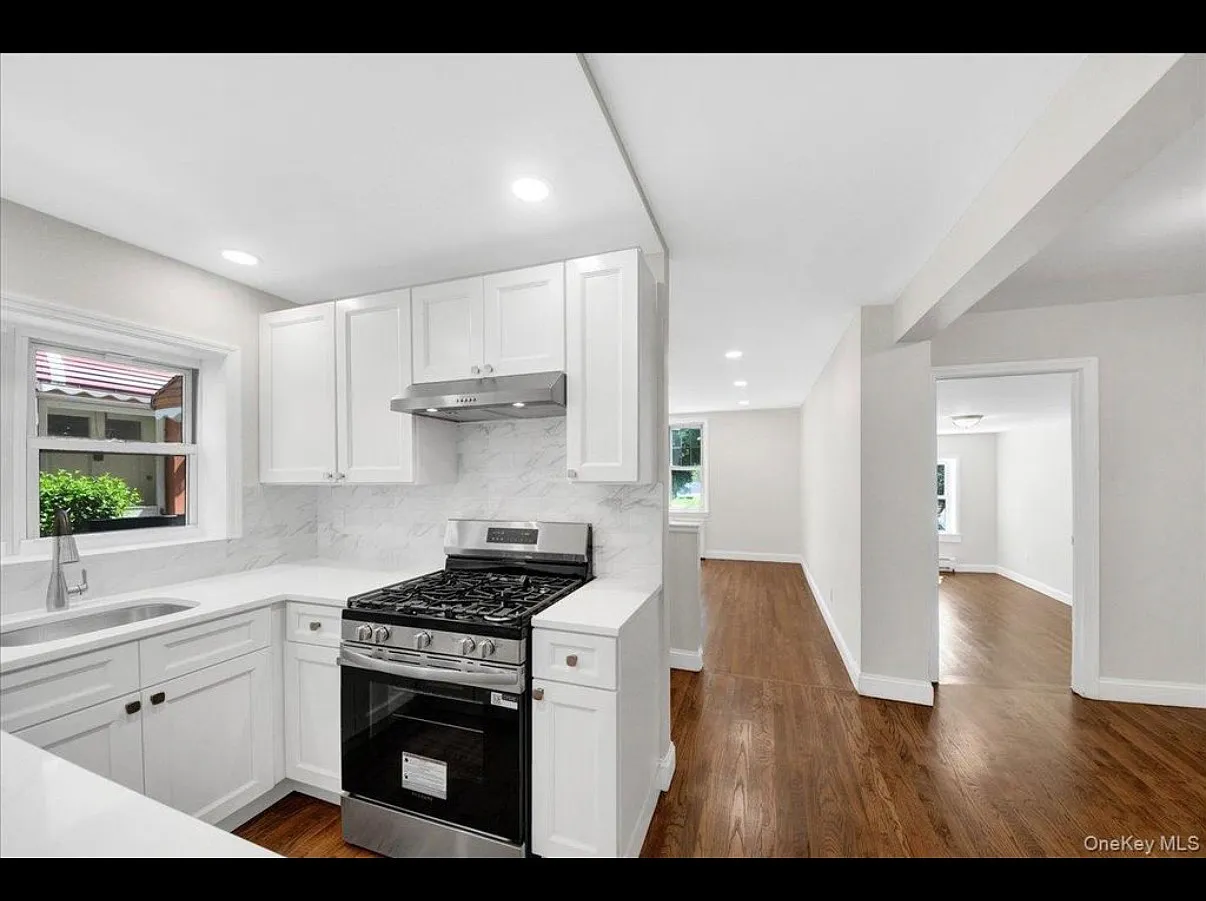 3 bed, 1000 sqft, $3,500 — Photo 4