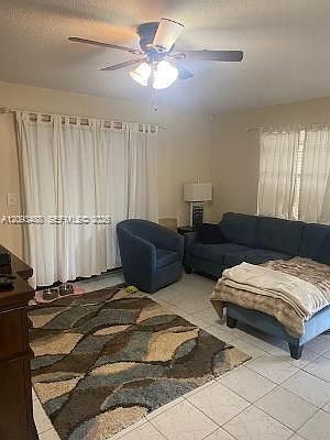 3rd image of 5917 Pierce St #5919