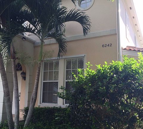 2nd image of 6242 Towncenter Cir