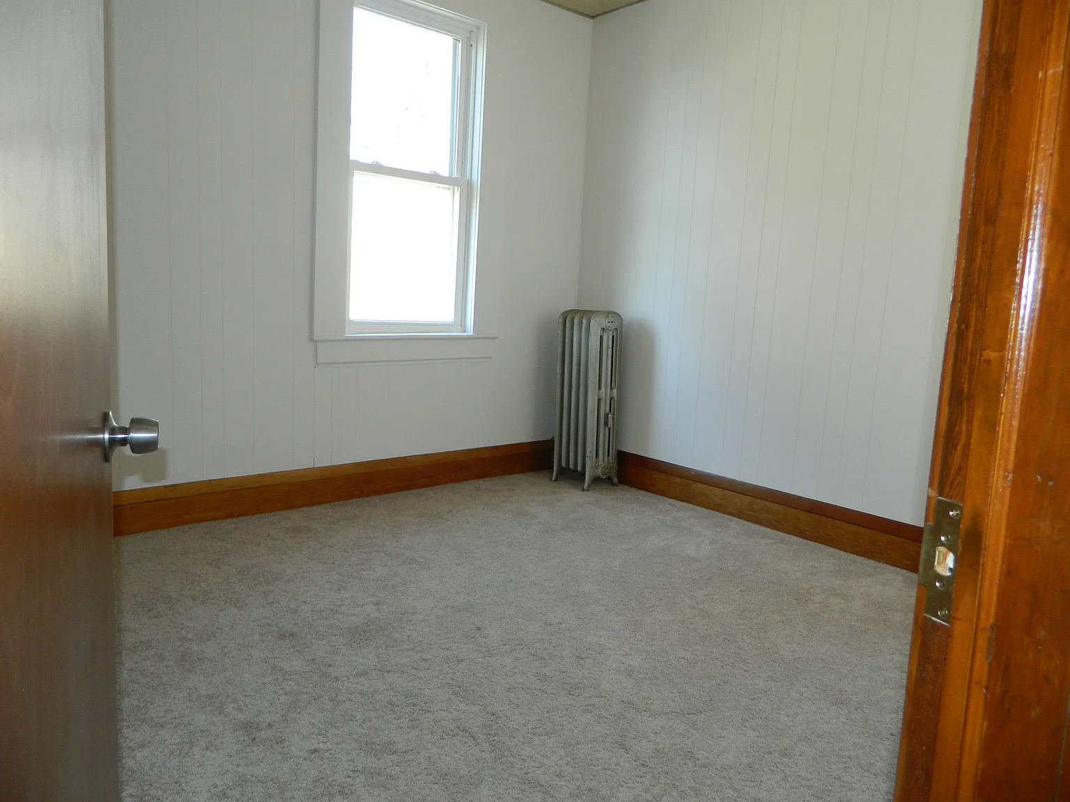 Pine St — Photo 3