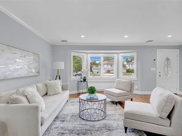 811 Washington Street, Baldwin, NY 11510