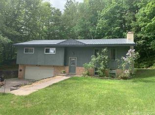 217 W Jewell St, Munising, MI 49862