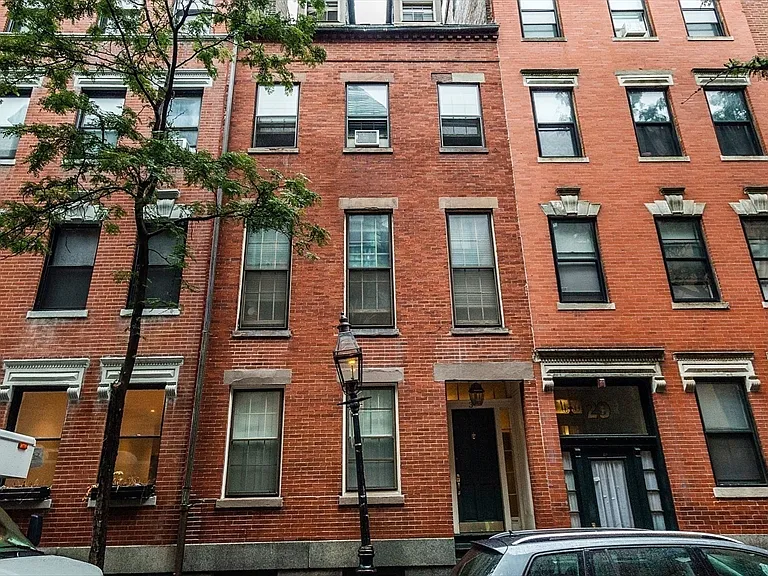 31 Myrtle St #4 — Photo 12