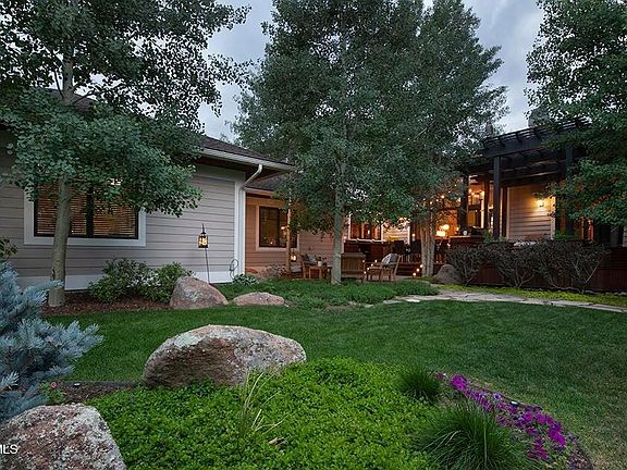 3rd image of 36 Robins Egg Ln
