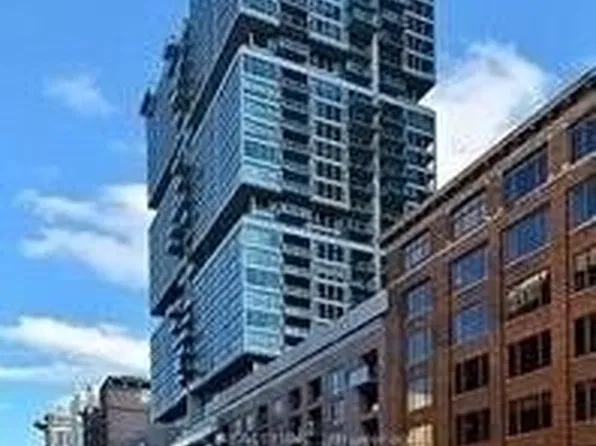 199 Richmond St W Unit 1009, Toronto, ON M5V 0H4