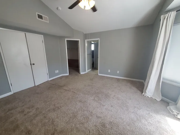 8700 Brittany Park Dr — Photo 9
