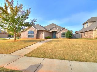 3917 Montclair Dr, Edmond, OK 73013