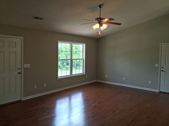 5th image of 1229 Meadow Creek Ln