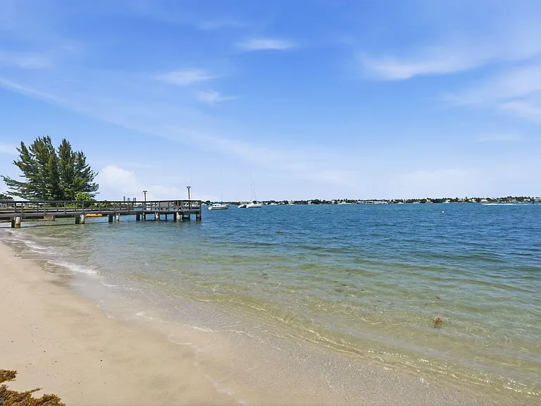 5600 N Flagler Dr #1110 — Photo 34