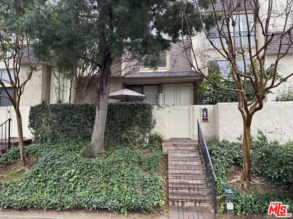 6121 Shoup Ave Unit 26, Woodland Hills, CA 91367