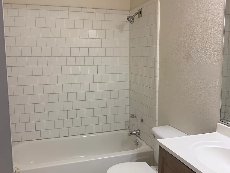 3431 Reforma Dr — Photo 7