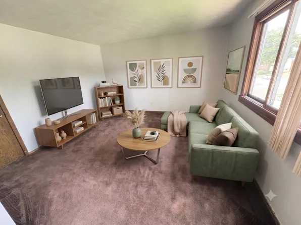 746 Russell Rd, 746 Russell Rd APT 5, Waterloo, IA 50701