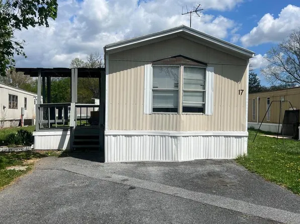 17 Caravan Ct, Middletown, PA 17057