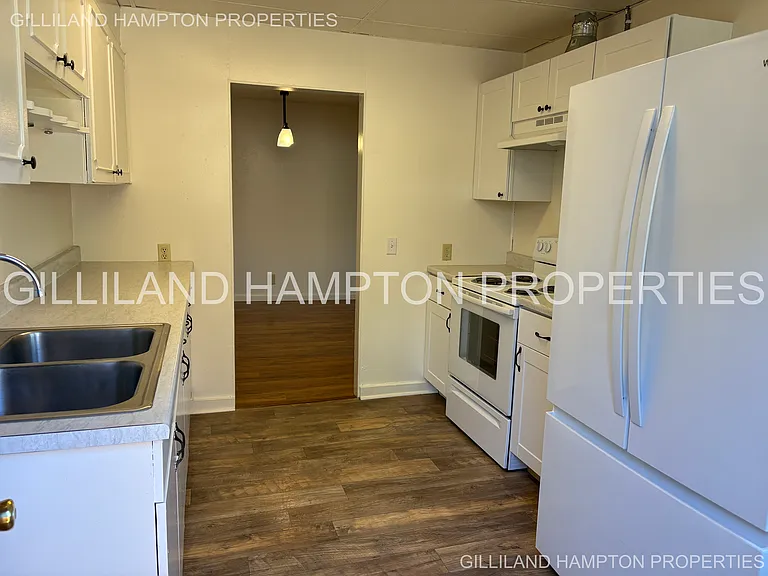 725 SW 7th St — Photo 25
