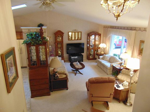 3rd image of 34082 Vauxhill Dr
