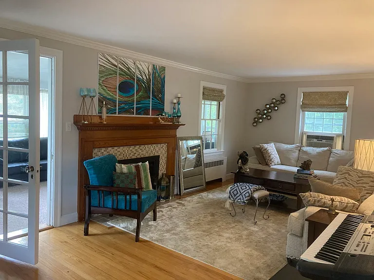 16 Pine St — Photo 4