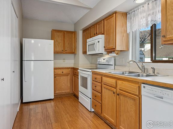 5th image of 1010 S Saint Vrain Ave #B-4