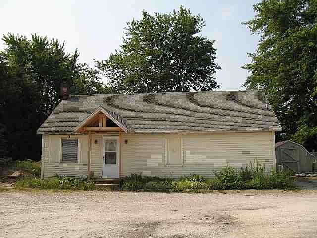 1st image of 407 W Us Highway 24