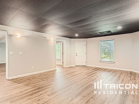 4th image of 3760 Honey Pot Way NE