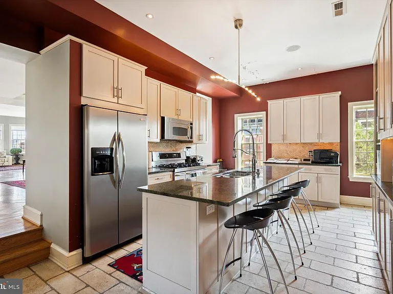 624 S 6th St #26 — Photo 8