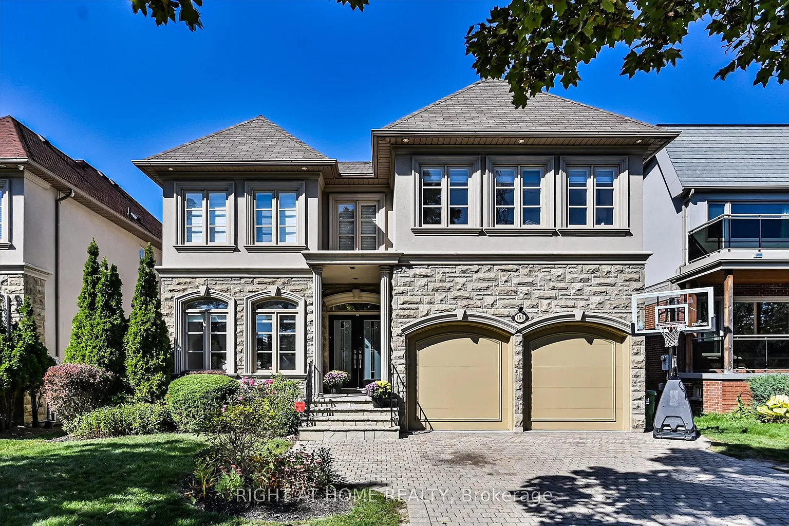 154 Charlton Blvd photo 1