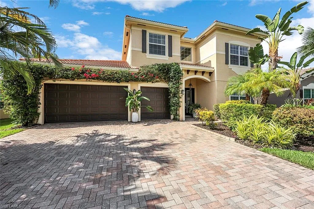 5 bed, 4.5 bath, 3597 sqft, $6,950 — Photo 1