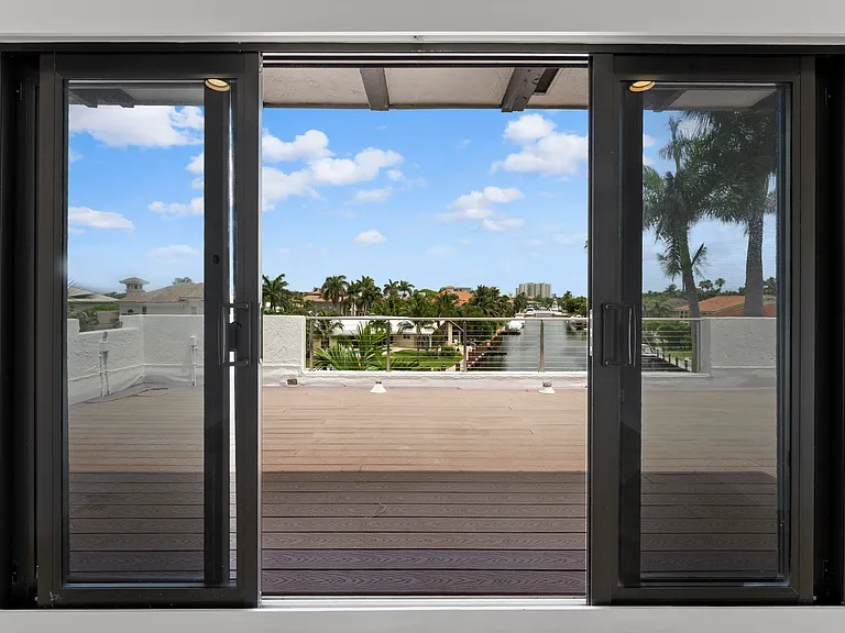 1121 Bel Air Dr #4 — Photo 30