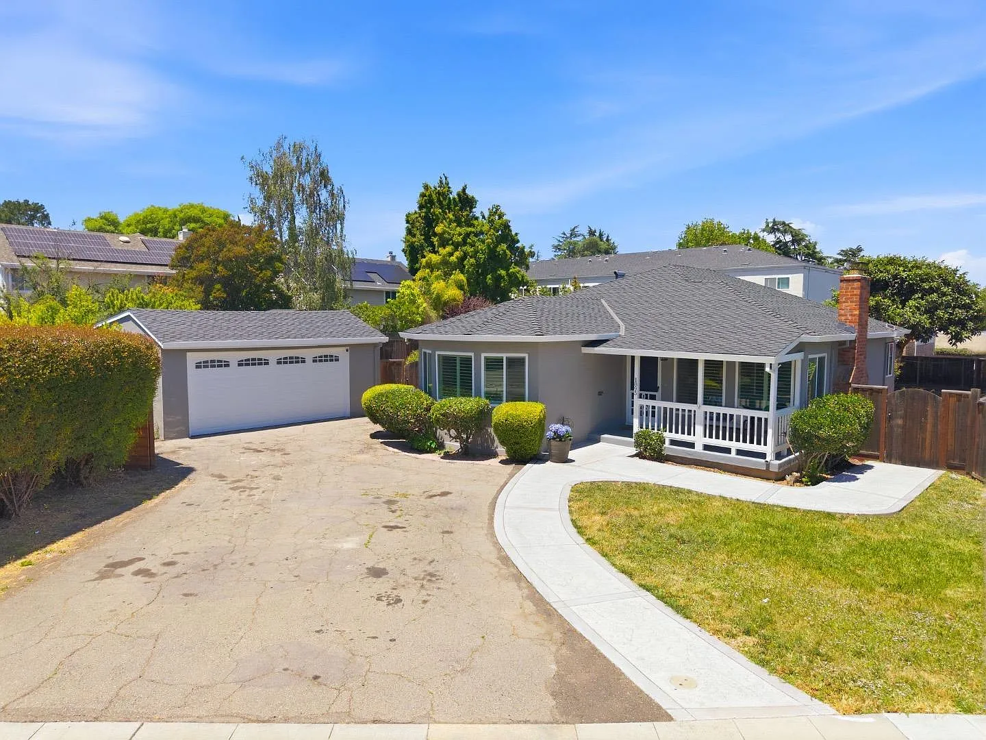 3 bed, 1.5 bath, 1623 sqft, $5,000 — Photo 1