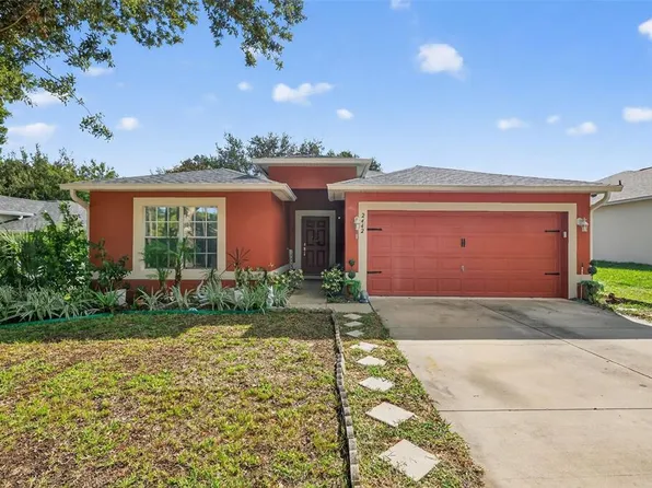 2442 Foxhollow Rd, Tavares, FL 32778