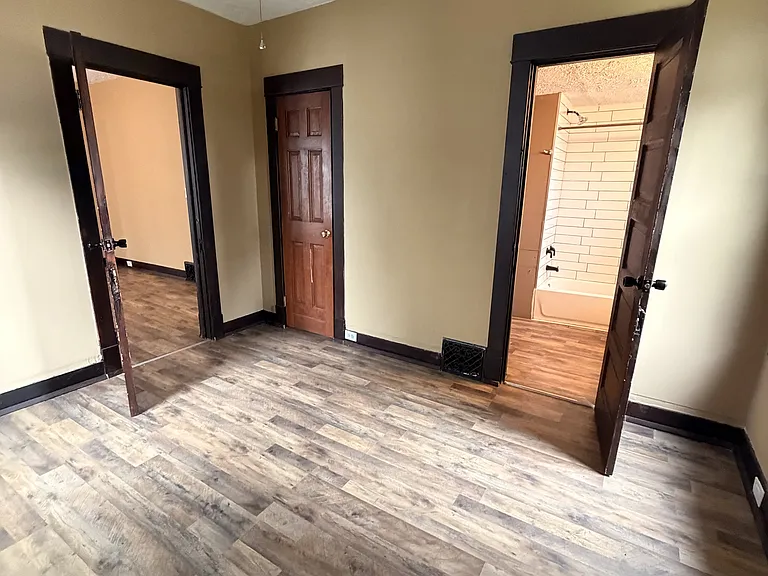 3802 Poe Avenue - Downstairs — Photo 11