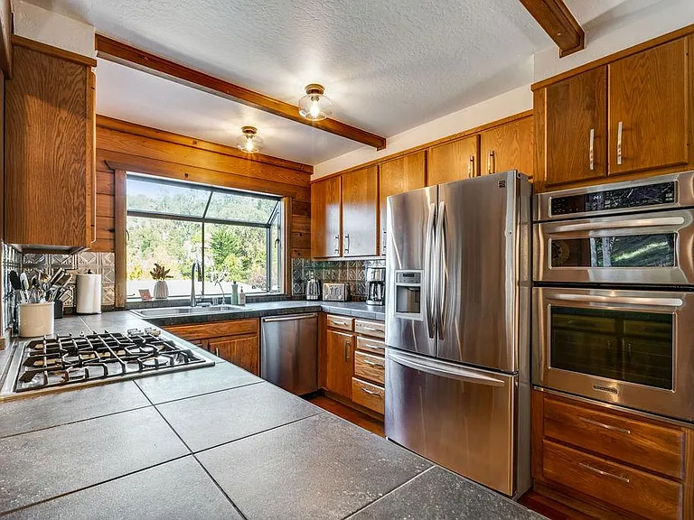 260 Juanita Ave — Photo 14