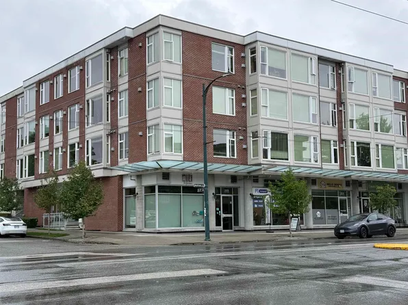 1838 Renfrew St #206, Vancouver, BC V5M 3H9