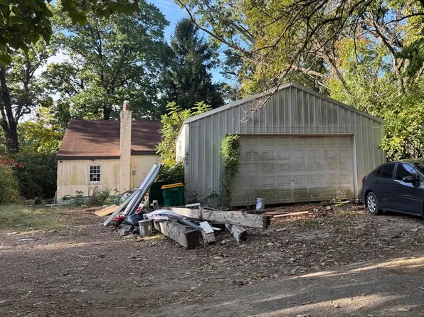 357 Adrian Dr, Saint Louis, MO 63137