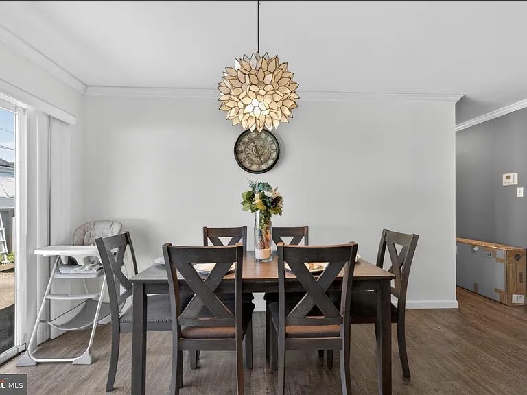 19 Earnshaw Ln — Photo 7